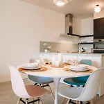 Nieuw Vlakbij Het Met Terras En Privégarage Appartamento