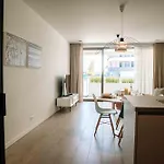 Marie - Nieuw Vlakbij Het Met Terras En Privegarage Остенде
