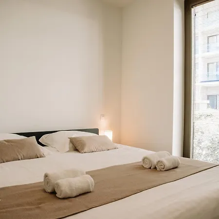 Apartamento Nieuw Vlakbij Het Met Terras En Privégarage