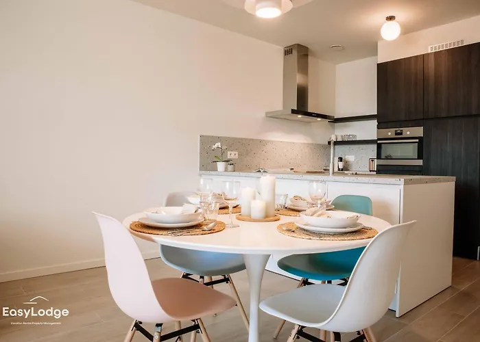 Marie - Nieuw Vlakbij Het Met Terras En Privegarage 公寓